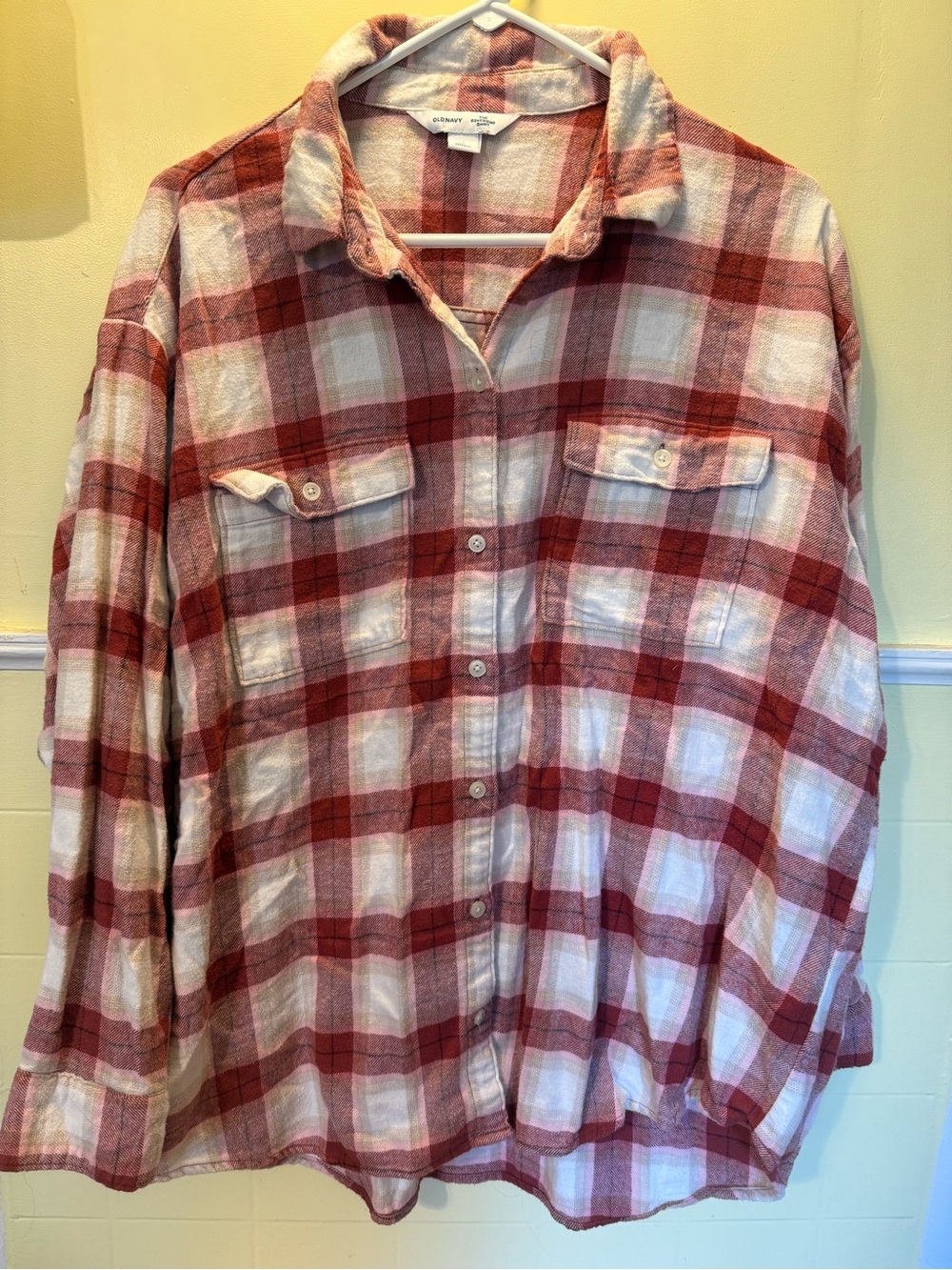 Old Navy Red & White Plaid Flannel Button-Down Shirt